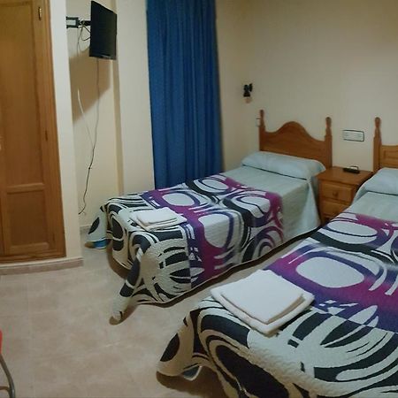 Hostal El Busto Teruel Extérieur photo