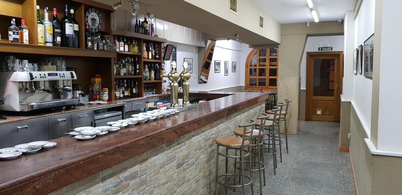 Hostal El Busto Teruel Extérieur photo