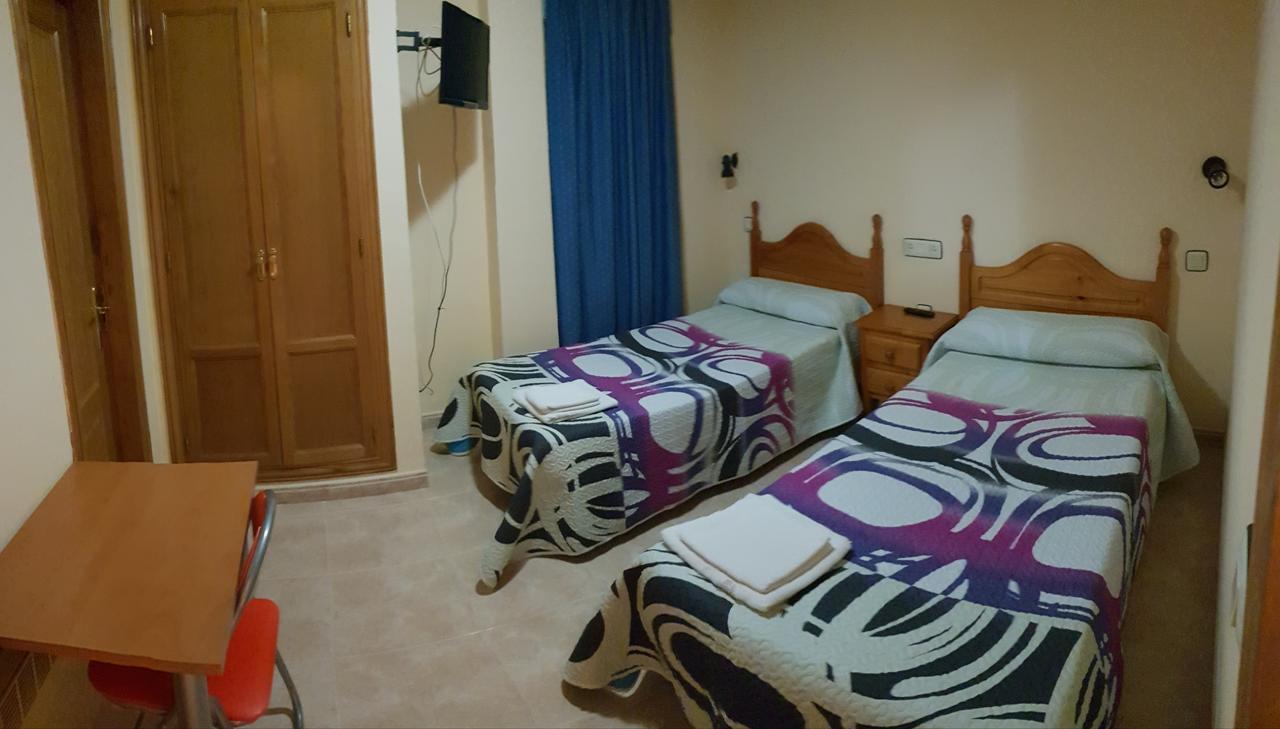 Hostal El Busto Teruel Extérieur photo